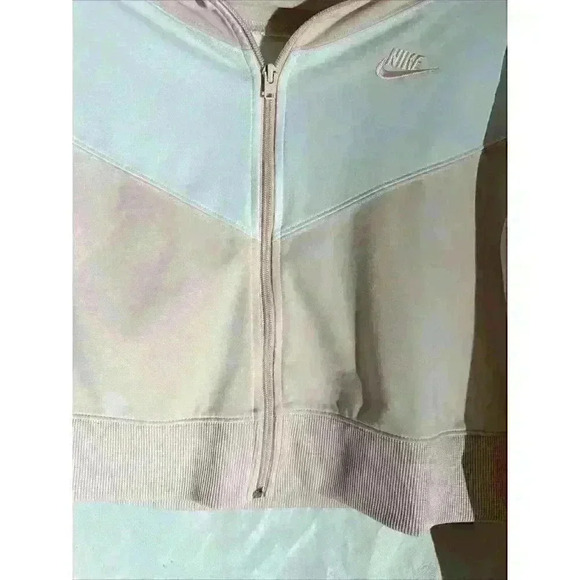 Nike Women’s pink and White cropped Chevron Track Jacket Size Large - Picture 4 of 7